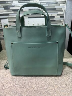 Portland Leather Mint medium crossbody tote